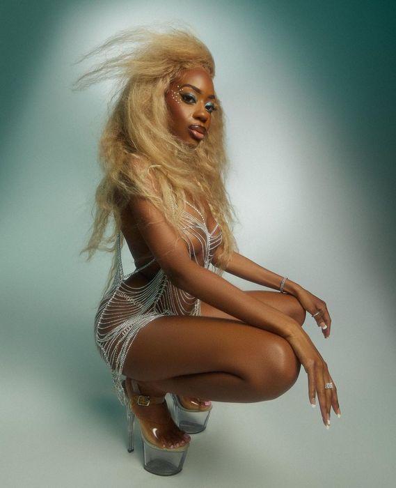 Ночные бабочки Тамбова: откровенные профили без фейков — мир интимного досуга